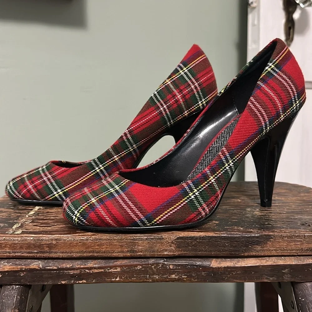 ROCKETDOG Red Plaid Textile w/ Faux Black Patent Leather Heels